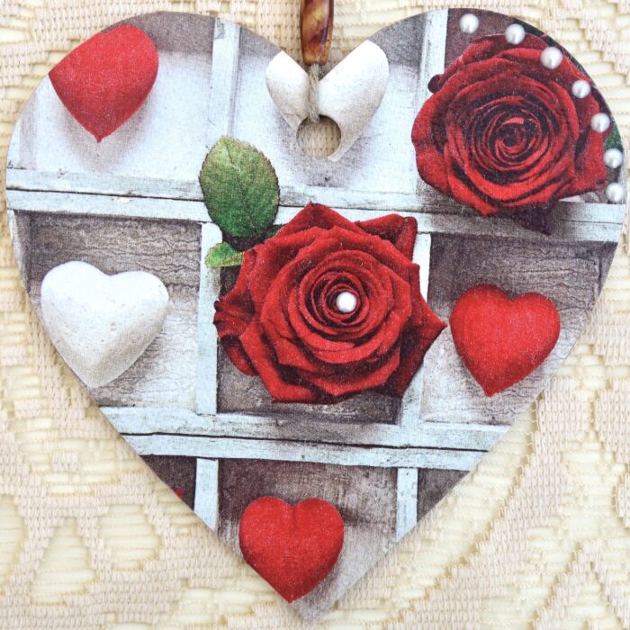 Hearts & Roses, Wooden Hanging Heart 15cm