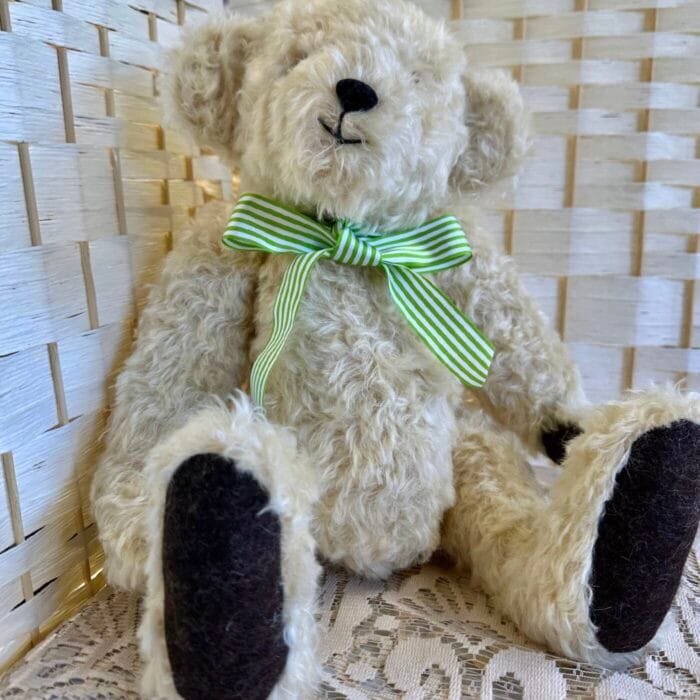 Collectable Artist Bear - Rufus: 43cm in Cream Distressed Mohair - Image 5